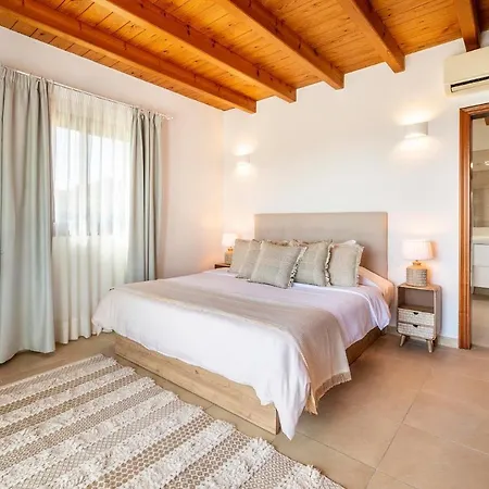 Villa Can Sonrisa - Peaceful And Private With Sea-view And Sport Courts *