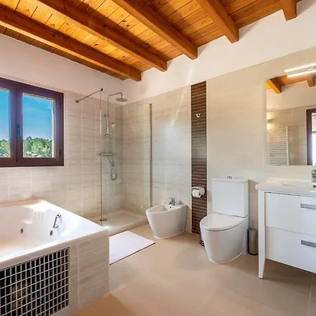 Can Sonrisa - Peaceful And Private With Sea-view And Sport Courts Santa Eulària des Riu