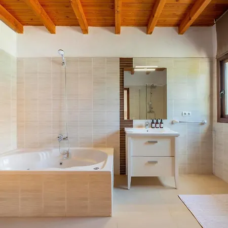 Can Sonrisa - Peaceful And Private With Sea-view And Sport Courts Villa *