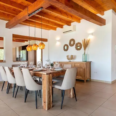 Can Sonrisa - Peaceful And Private With Sea-view And Sport Courts