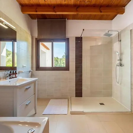 Villa Can Sonrisa - Peaceful And Private With Sea-view And Sport Courts *